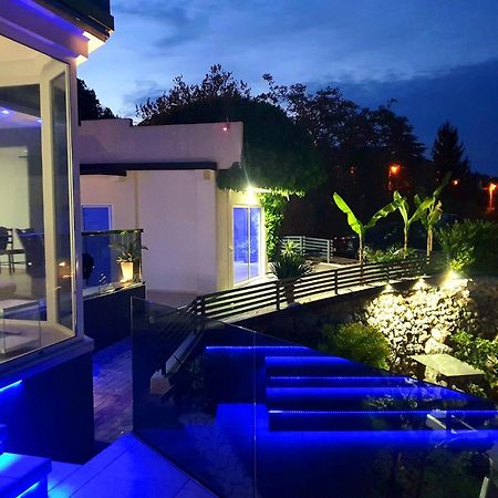 Penthouse Jacuzzi & Pool Apartmants أوباتيا المظهر الخارجي الصورة