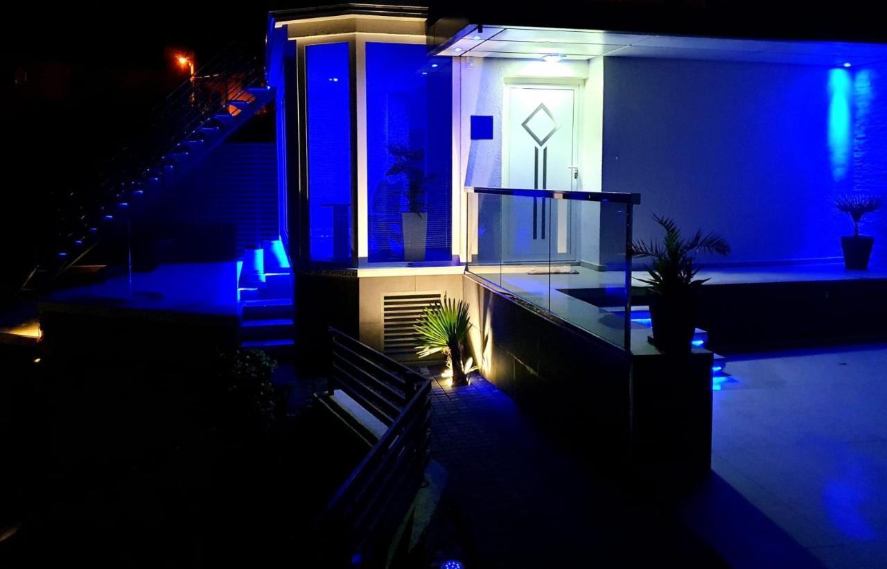 Penthouse Jacuzzi & Pool Apartmants أوباتيا المظهر الخارجي الصورة