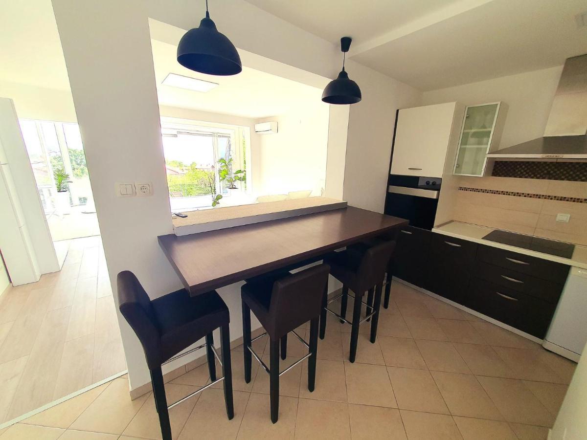 Penthouse Jacuzzi & Pool Apartmants أوباتيا المظهر الخارجي الصورة