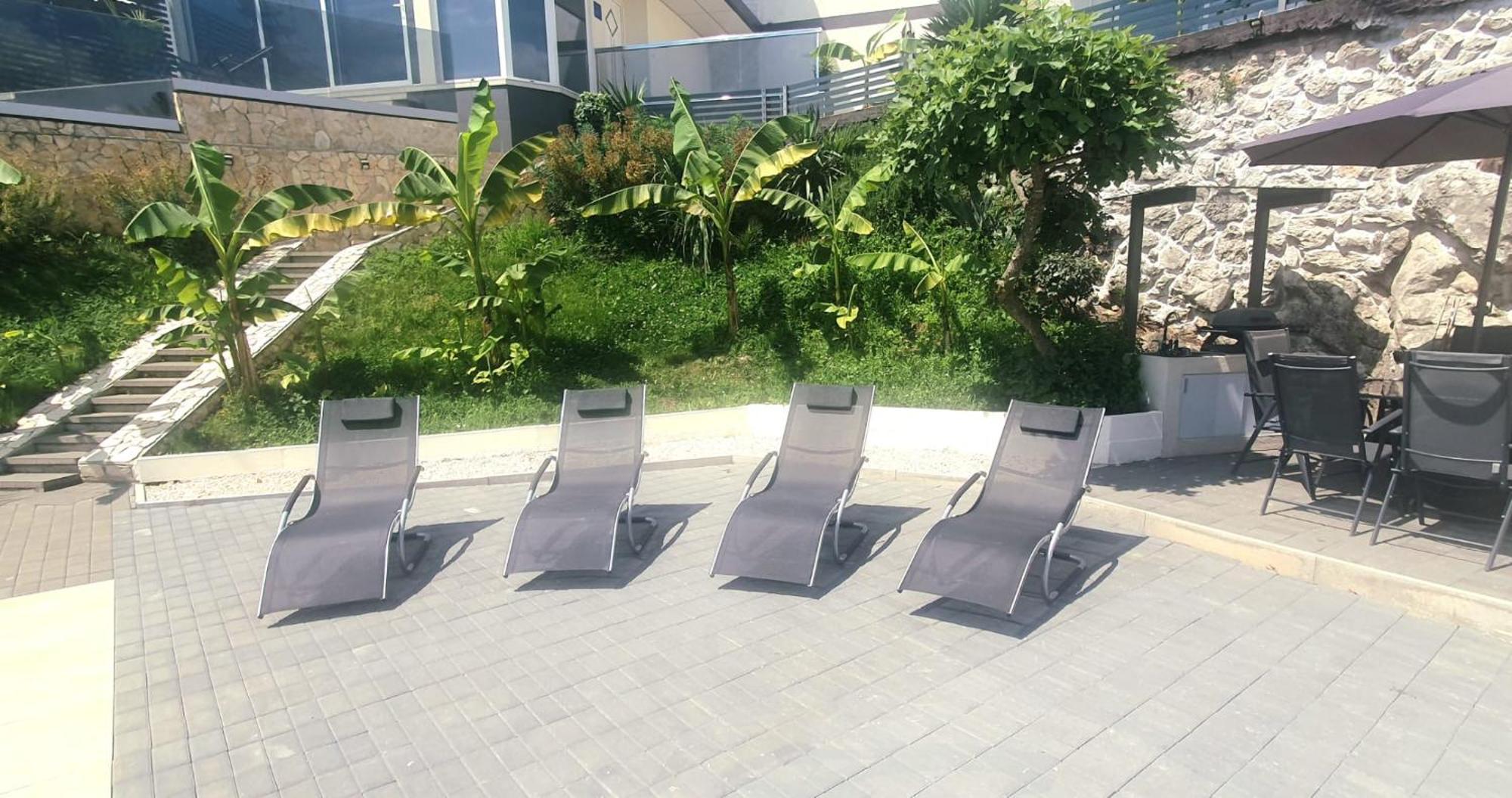 Penthouse Jacuzzi & Pool Apartmants أوباتيا المظهر الخارجي الصورة
