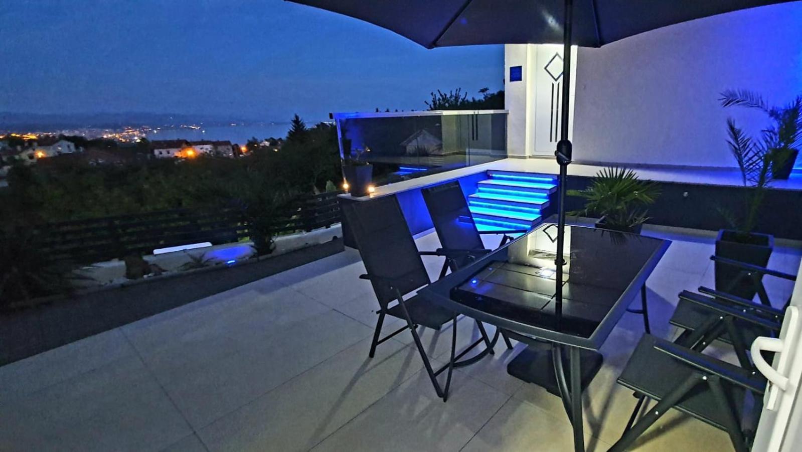 Penthouse Jacuzzi & Pool Apartmants أوباتيا المظهر الخارجي الصورة