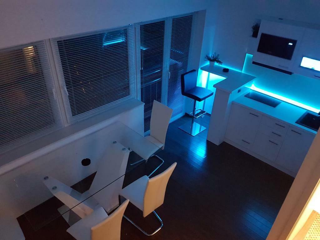 Penthouse Jacuzzi & Pool Apartmants أوباتيا المظهر الخارجي الصورة